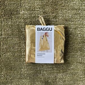 BAGGU Metallic Gold Japan Exclusive